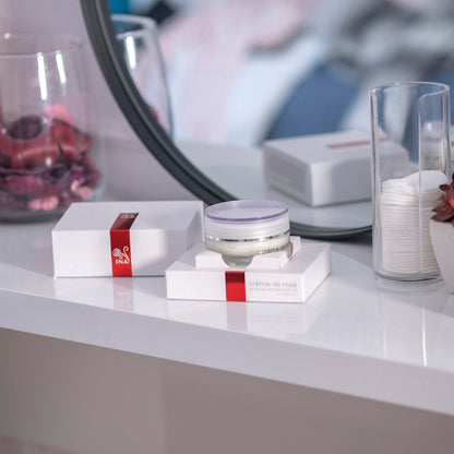 Crème de rose - Gesichtscreme mit SPF 30 - stark angereichert mit ätherischem Bio-Rosenöl